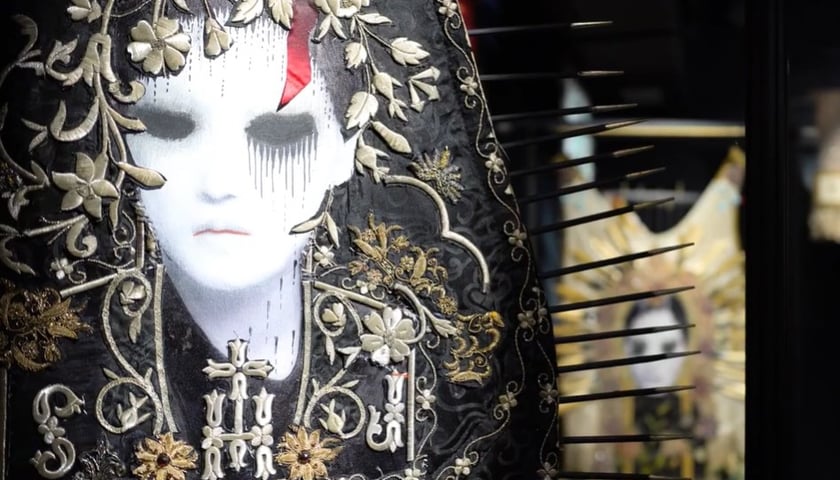 <p>Prace Elżbiety Terlikowskiej z wystawy &bdquo;O nieznanym imieniu&rdquo; w Muzeum Teatru w 2020 roku</p>