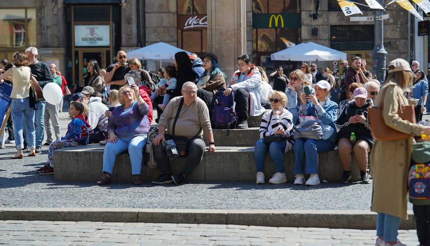 Koncert na wrocławskim rynku artystów nominowanych do nagrody Fryderyk