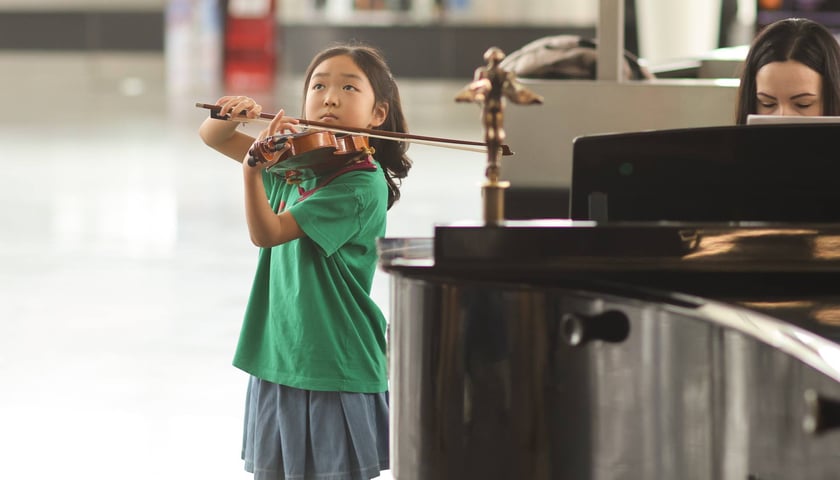Koncert-niespodzianka w terminalu wrocławskiego lotniska