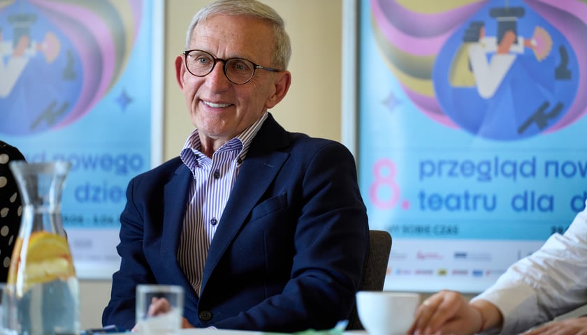 <p>Ogłoszenie programu 8. Przeglądu Nowego Teatru Dla Dzieci (29.05-3.06) &ndash; dyrektor Janusz Jasiński</p>