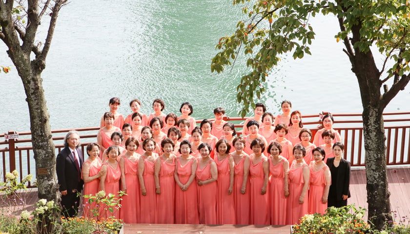Chór seniorów z Korei Południowej "Songpa-gu Silver Choir" 
