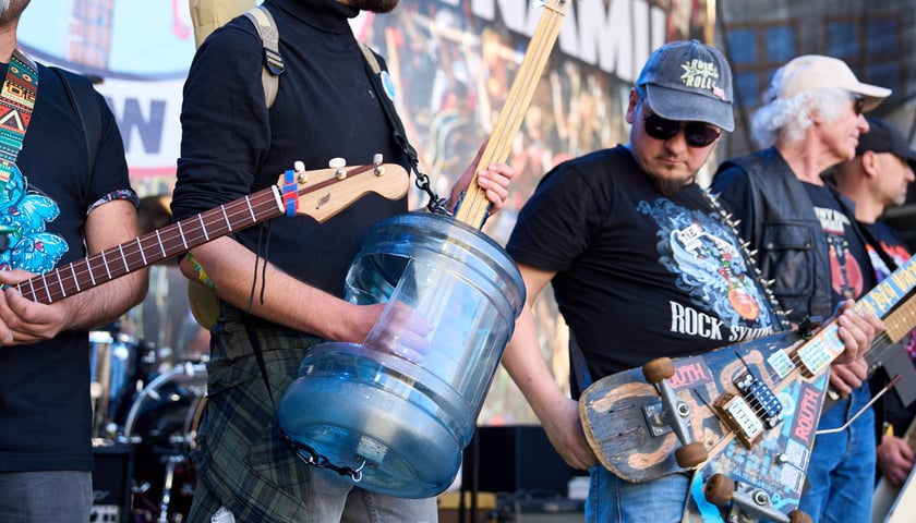 Konkurs na gitarę z &bdquo;byle czego&rdquo; podczas Gitarowego Rekordu Świata 2026