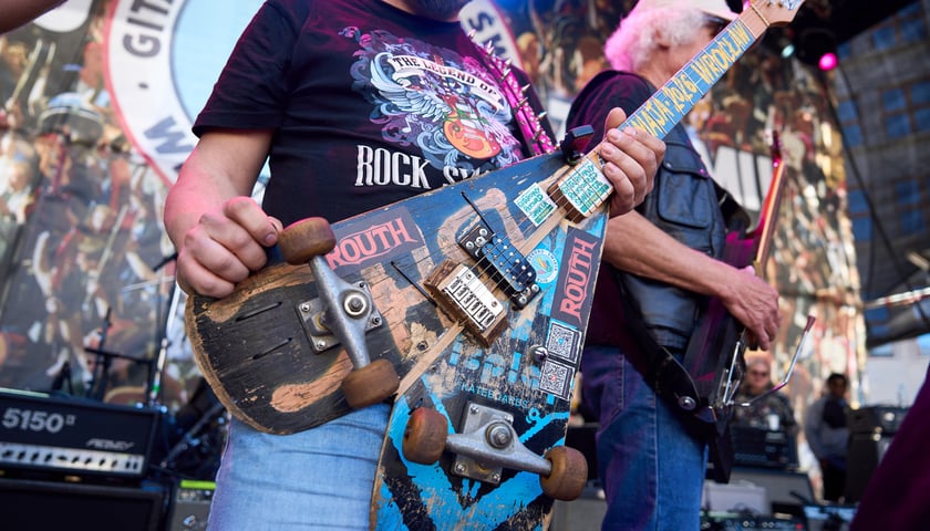 Konkurs na gitarę z &bdquo;byle czego&rdquo; podczas Gitarowego Rekordu Świata 2026
