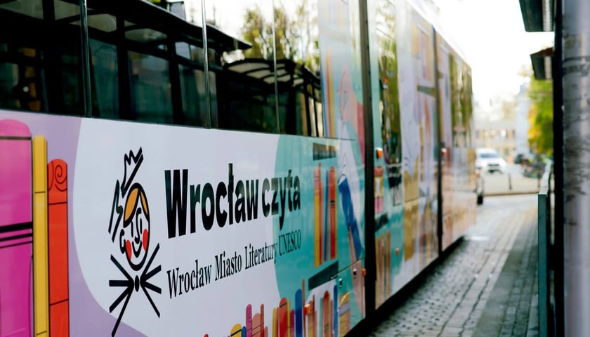 <p>BookTram</p>