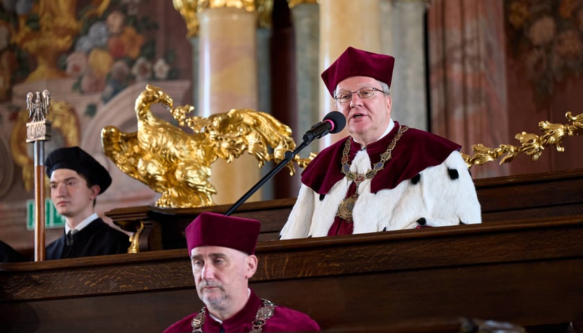 <p>Uroczystość przyznania Serhijowi Żadanowi tytułu doktora honoris causa Uniwersytetu Wrocławskiego</p>