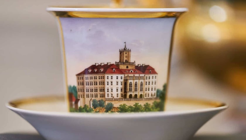 <p>Filiżanka z obrazem Zamku Książ</p>