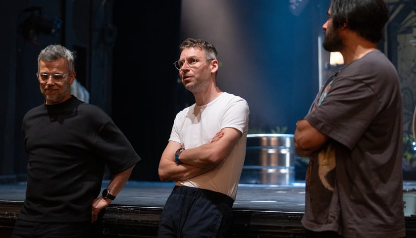 <p>Jakub Krofta (z lewej), dyrektor artystyczny Teatru Lalek oraz reżyserzy Luk&aacute;&scaron; Trpi&scaron;ovsk&yacute;, Martin Kukučka&nbsp;</p>