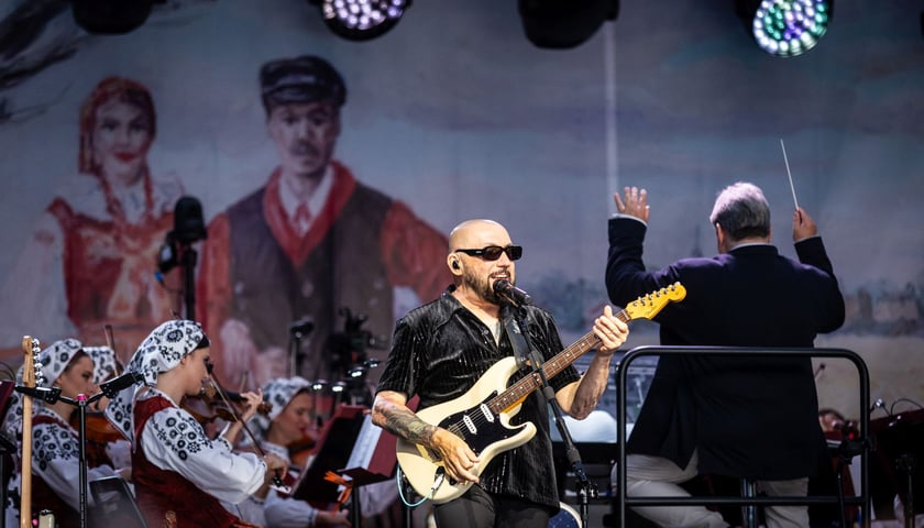 Koncert zespołów Mazowsze i Kombii