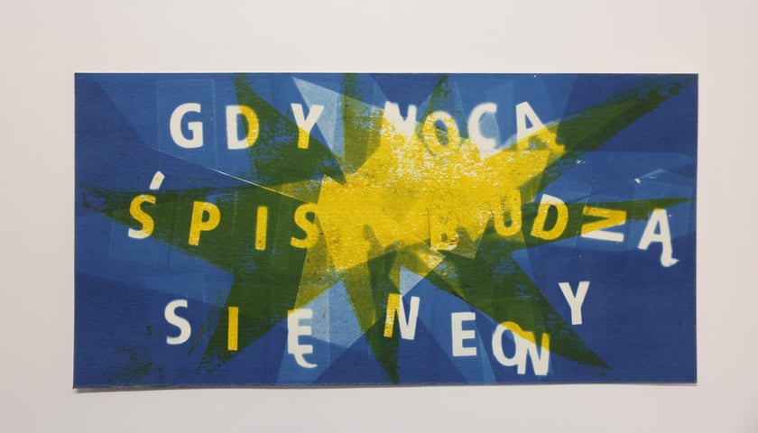 <p>Prace student&oacute;w ASP zobaczymy na wystawie i kupimy podczas kiermaszu</p>