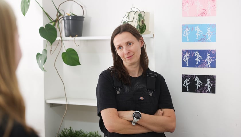 <p>Dr Marta Kubiak z ASP, opiekun wystawy w Pracownia/Galeria Miejska</p>