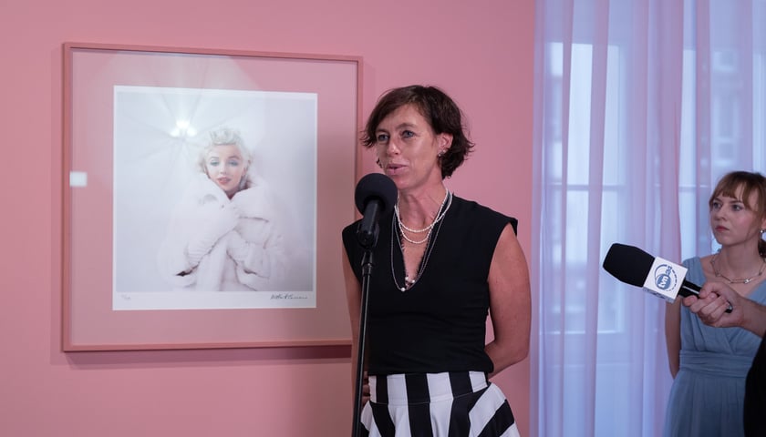 <p>Katarzyna Młyńczak-Sachs, prezeska Krupa Art Foundation.Wernisaż wystawy &bdquo;Marilyn Monroe. Czuję, że ją znam, ale czasem moje ręce wyginają się do tyłu&rdquo; w Krupa Art Foundation</p>