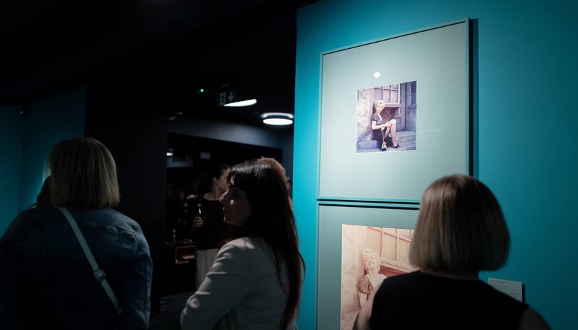 Wernisaż wystawy „Marilyn Monroe. Czuję, że ją znam, ale czasem moje ręce wyginają się do tyłu” w Krupa Art Foundation