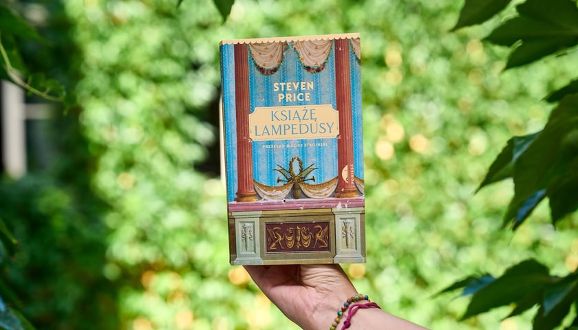 <p>Steven Price, &bdquo;Książę Lampedusy&rdquo;, przekład Maciej Stroiński, Wydawnictwo Czarne</p>