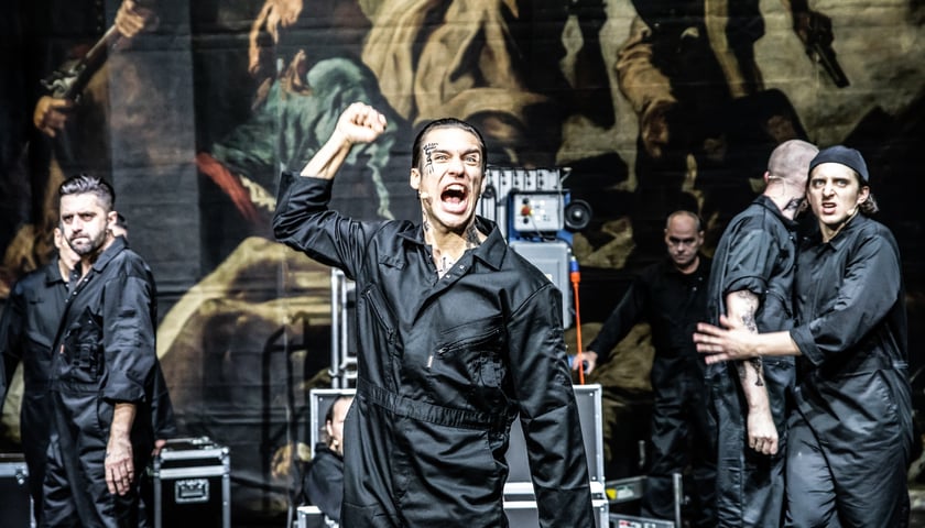 Dominik Smaruj w spektaklu &bdquo;Marat/Sade&rdquo;