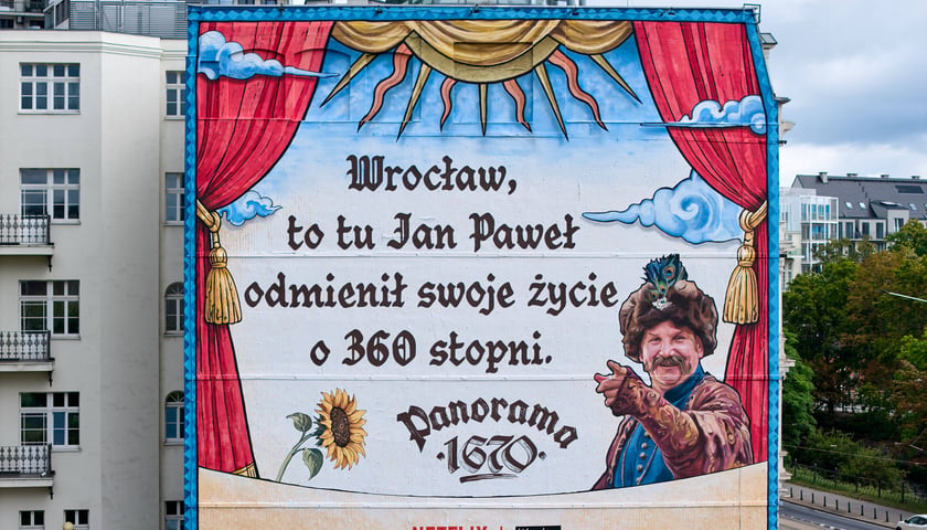 Mural z portretem Jana Pawła z serialu 1670, Wrocław, 19 sierpnia 2026