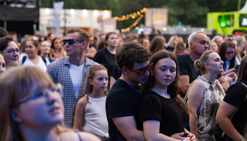 Erste Letnie Brzmienia, pierwszy dzień koncert&oacute;w na Stadionie Olimpijskim we Wrocławiu, piątek 28.08.2026.