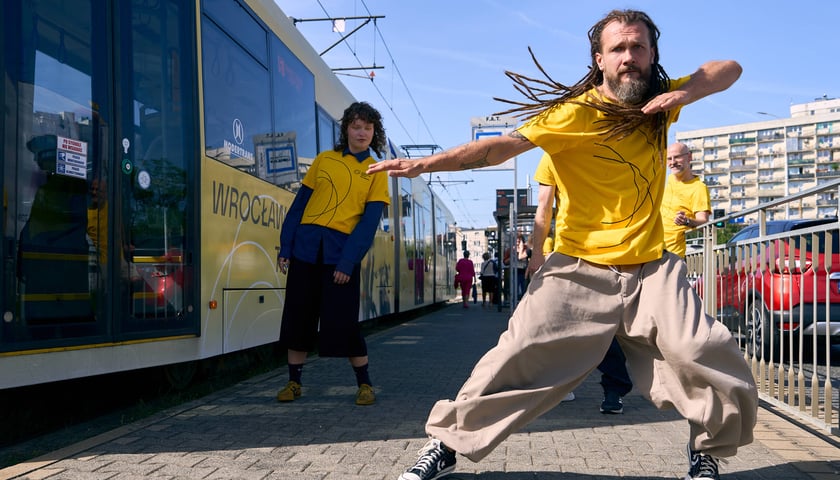 Wrocławscy tancerze zapowiadają Polską Platformę Tańca specjalnym performansem