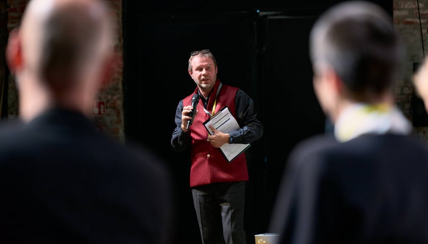 <p>Inauguracja Polskiej Platformy Tańca w Piekarni Żywej Kulturze w czwartek 17 września</p>