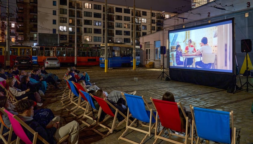 Kino pod chmurką w zajezdni Ołbin. Wrocław, 18.09.2026