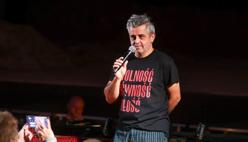 <p>Konrad Imiela przed premierą musicalu &bdquo;Kościuszko&rdquo; w Teatrze Muzycznym Capitol</p>