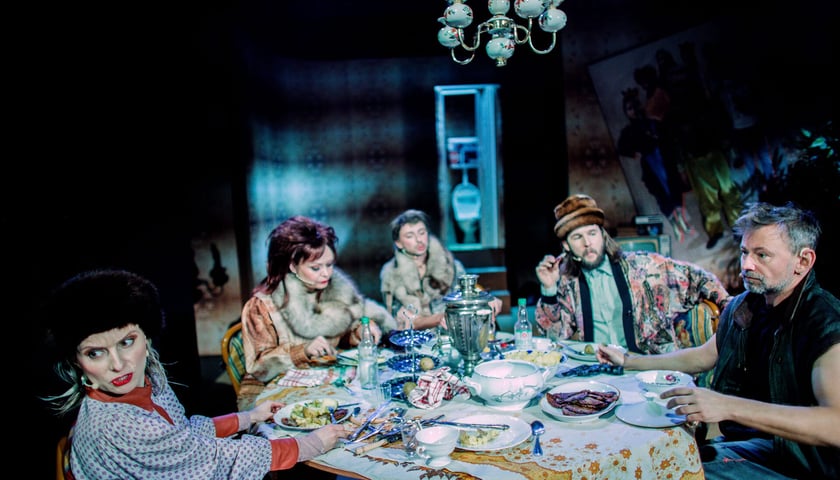 Teatr Dramatyczny w Wałbrzychu_Diamenty to węgiel, kt&oacute;ry wziął się do roboty