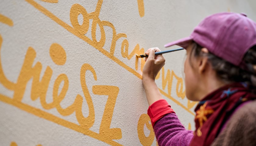 Ostatni dzień malowania Urszuli Kozioł w Przejściu Żelaźniczym (7 października 2026)