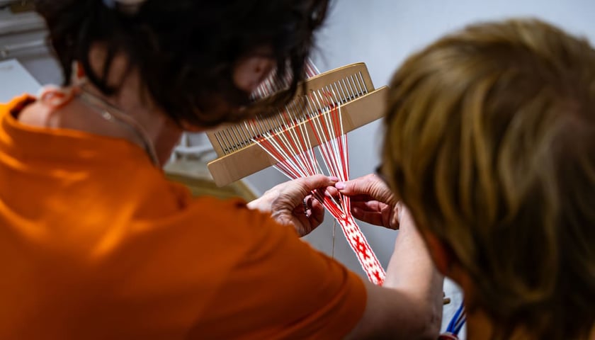 Warsztaty tkania tradycyjnych białoruskich pas&oacute;w. Festiwal Żywica, Wrocław 20.10.2026