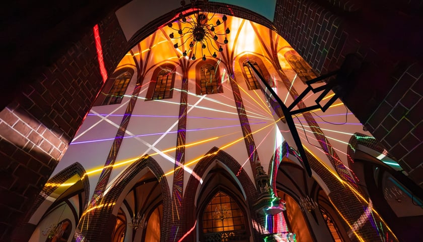 Spektakl świetlny „Genesis” w katedrze św. Marii Magdaleny