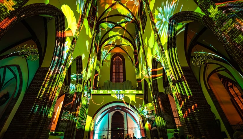 Spektakl świetlny „Genesis” w katedrze św. Marii Magdaleny