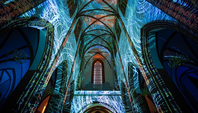 Spektakl świetlny „Genesis” w katedrze św. Marii Magdaleny