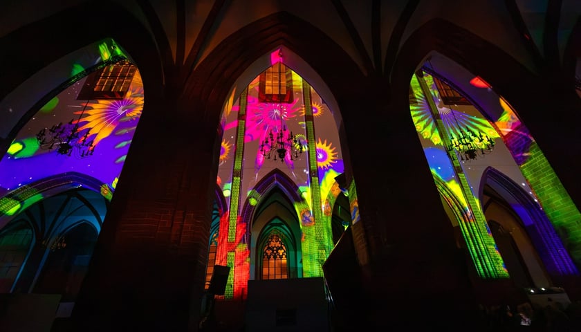 Spektakl świetlny „Genesis” w katedrze św. Marii Magdaleny