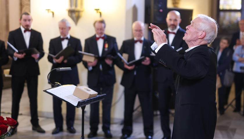 Kameralny Chór „Cantilena” w Starym Ratuszu świętuje jubileusz 60-lecia