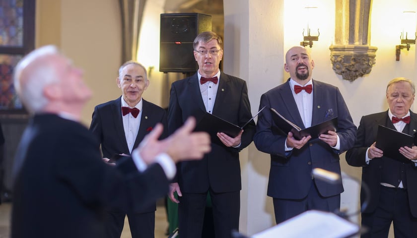 Kameralny Chór „Cantilena” w Starym Ratuszu świętuje jubileusz 60-lecia