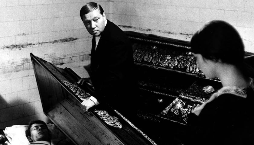 „Palacz zwłok” w DKF-ie