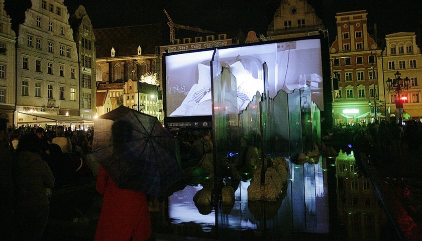Wieczorami pokazy plenerowe na Rynku