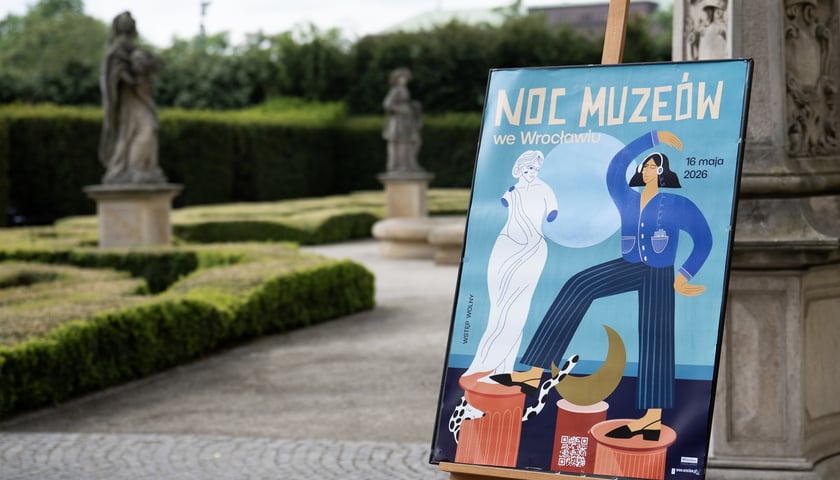 <p>Plakat Nocy Muze&oacute;w w Ogrodzie Pałacu Kr&oacute;lewskiego</p>