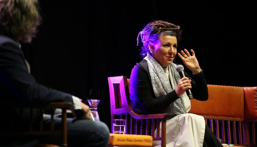 Olga Tokarczuk na spotkaniu w Hali Stulecia