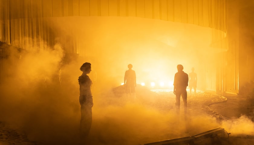 "Woda w usta" - spektakl Wrocławskiego Teatru Współczesnego