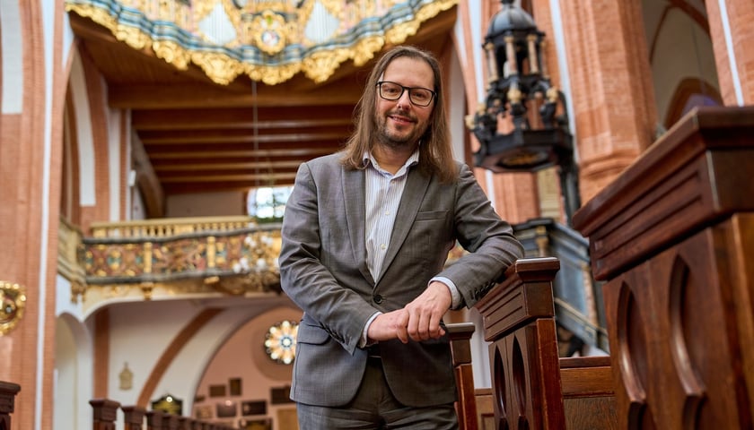 <p>Prof. Piotr Rojek w bazylice św. Elżbiety</p>