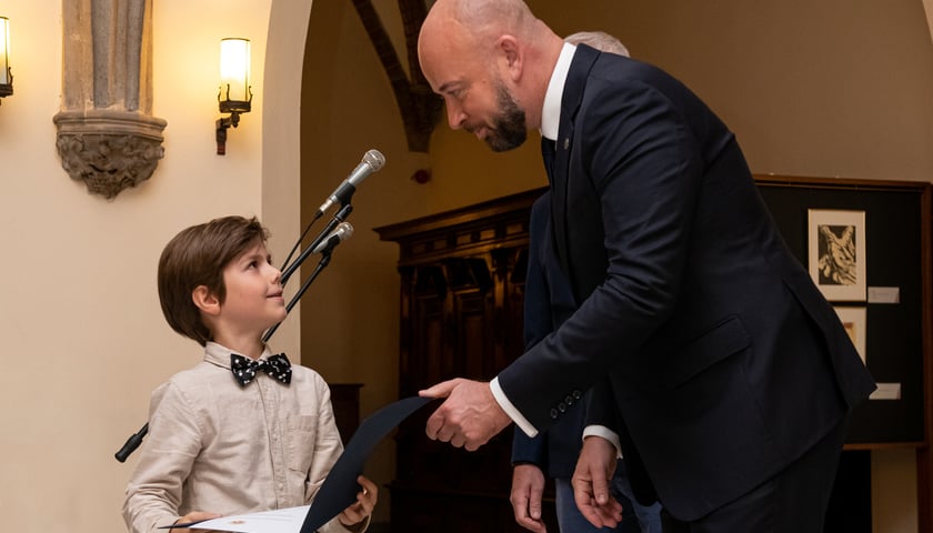 Uroczystość przyznania stypendiów artystycznych dla młodzieży, Sala Wielka Ratusza we Wrocławiu, 12.10.2022.