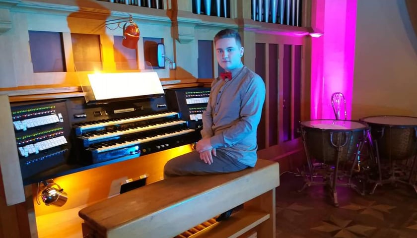 Na zdjęciu organista Ihor Sikorskyi, który zagra 28 października