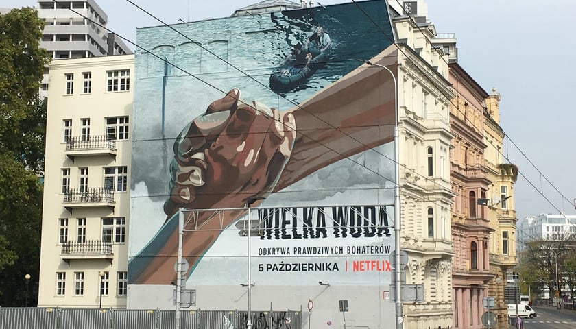 Powiększ obraz: Mural ?Wielka woda? przy Podwalu