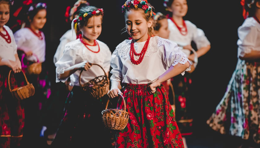 Powiększ obraz: Reprezentacyjny Dolnośląski Zespół Pieśni i Tańca WROCLAW