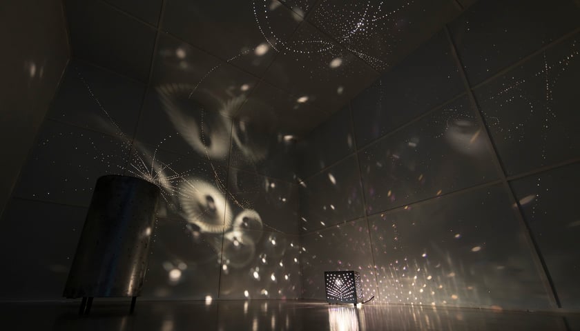 <p>Otto Piene, balet świetlny &bdquo;Praska przestrzeń światła&rdquo;, 2002/2007</p>