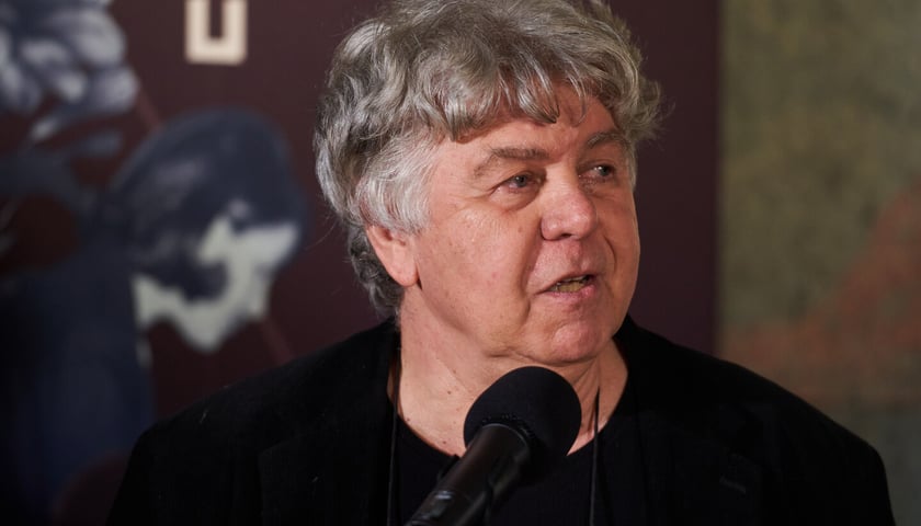 <p>Na zdjęciu premiera nowego opracowania &bdquo;Pana Tadeusza&rdquo; wydanego nakładem Zakładu Narodowego im. Ossolińskich, prof. Stanisław Bereś</p>
