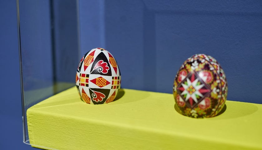 <p>Na zdjęciu pisanki na wystawie w Muzeum Etnograficznym, Oddziale Muzeum Narodowego&nbsp;</p>