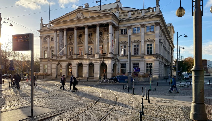Na zdjęciu gmach Opery Wrocławskiej
