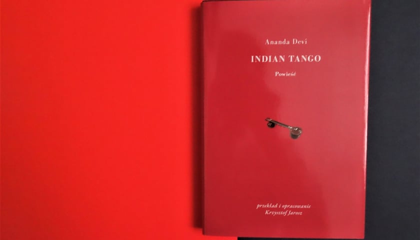 Powiększ obraz: <p>Ananda Devi,&nbsp;&bdquo;Indian tango&rdquo;,&nbsp;</p>
<p>wydawnictwo w podw&oacute;rku 2022</p>
<p>&nbsp;</p>