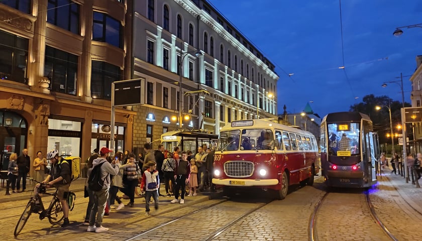 Na Noc Muzeów 2023 dowiozą nas zabytkowe pojazdy, stare tramwaje i autobusy