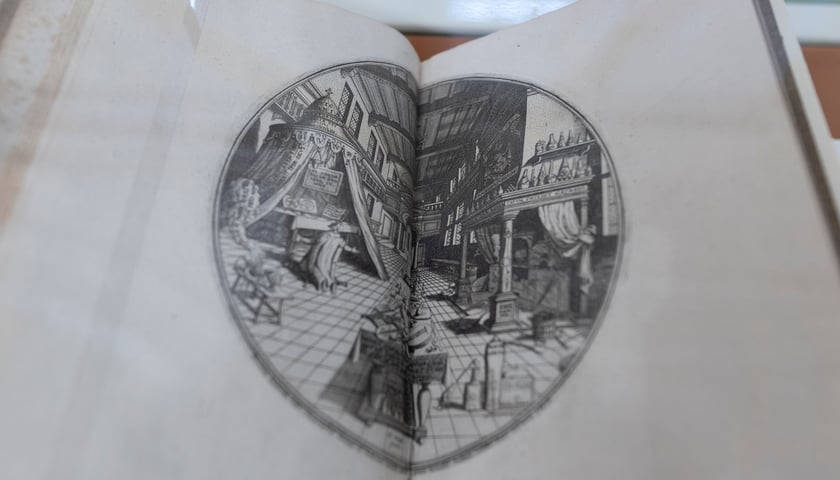 <p>Starodruki o alchemii na wystawie &bdquo;Przemiany i transmutacje&rdquo;</p>